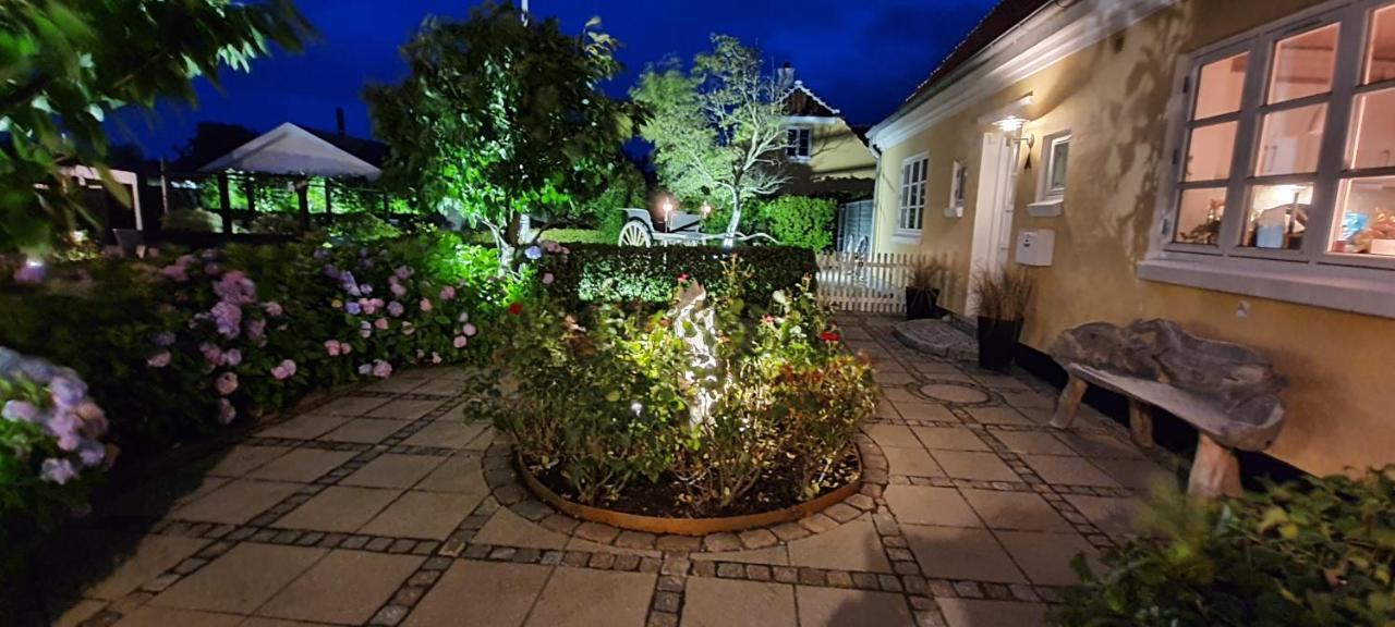 Toftegarden Guesthouse - Apartments & Rooms 斯卡恩 外观 照片